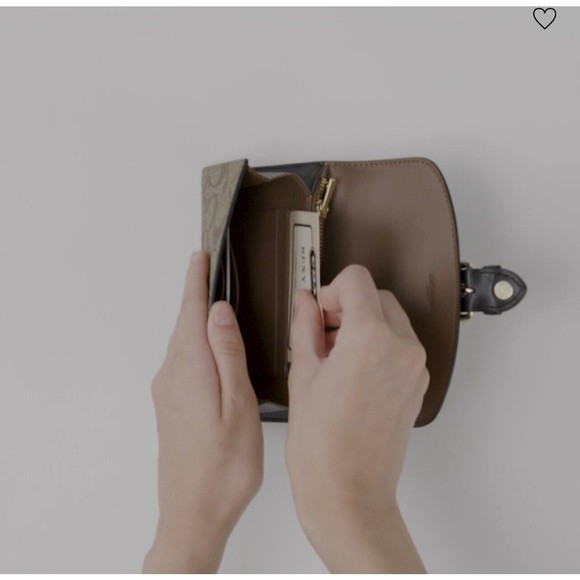 Coach C6897 Kleo Wallet In Blocked Signature Canvas Khaki Brown NWT Org $228 - Picture 8 of 10